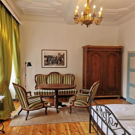 Altstadt Palais Ваймар Екстериор снимка