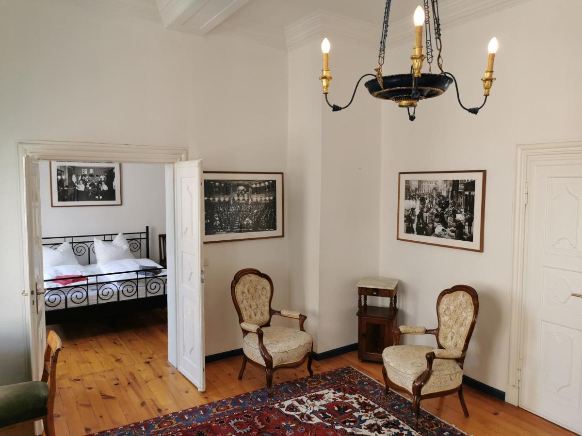 Altstadt Palais Ваймар Екстериор снимка