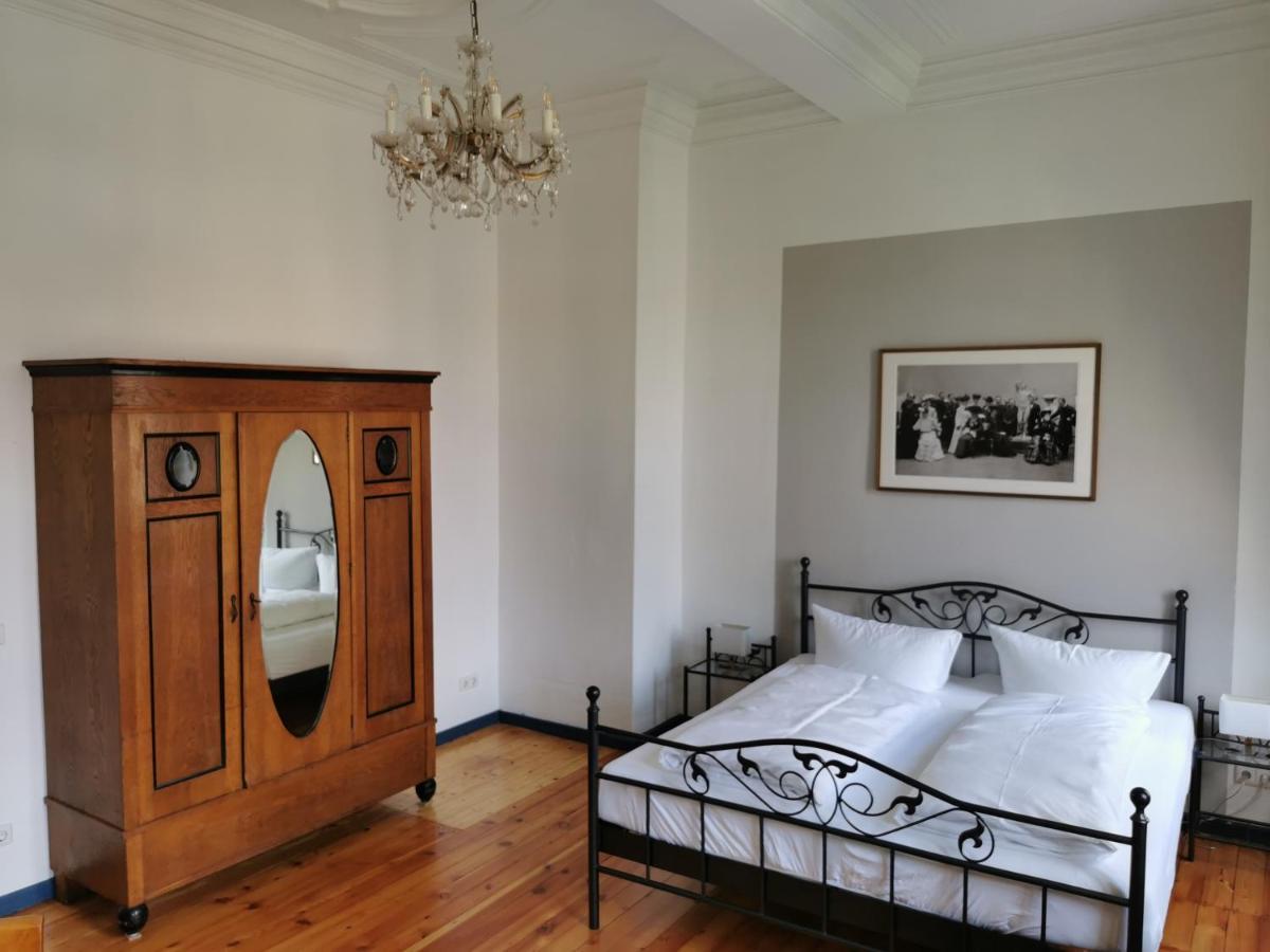 Altstadt Palais Ваймар Екстериор снимка